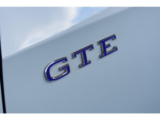 Volkswagen Golf 1.5 TSI 272PK eHybrid GTE PHEV | VERLGENDE GAARNTIE | PANORAMA DAK | TREKHAAK | HEAD-UP | STOELVE... ActivLease financial lease