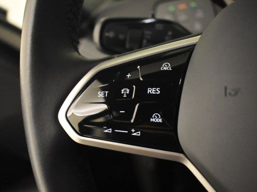 Volkswagen ID.3 Pro Business 59 kWh | 360gr Camera | App connect | Dodehoek detectie | Stoel/stuurverwarming | Cr... ActivLease financial lease
