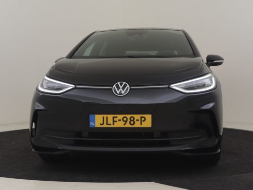 Volkswagen ID.3 Pro Business 59 kWh | 360gr Camera | App connect | Dodehoek detectie | Stoel/stuurverwarming | Cr... ActivLease financial lease
