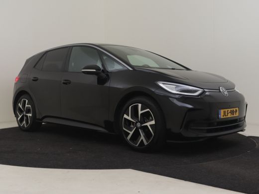 Volkswagen ID.3 Pro Business 59 kWh | 360gr Camera | App connect | Dodehoek detectie | Stoel/stuurverwarming | Cr... ActivLease financial lease