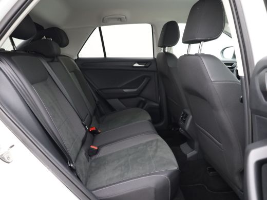 Volkswagen T-Roc 1.5 TSI Style | IQ Light | Camera | Stoelverw. | Prijs Rijklaar!! ActivLease financial lease