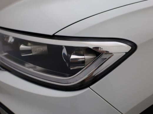 Volkswagen T-Roc 1.5 TSI Style | IQ Light | Camera | Stoelverw. | Prijs Rijklaar!! ActivLease financial lease