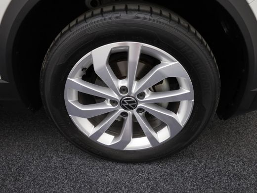 Volkswagen T-Roc 1.5 TSI Style | IQ Light | Camera | Stoelverw. | Prijs Rijklaar!! ActivLease financial lease