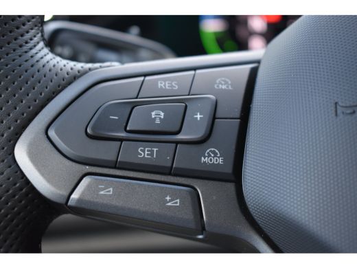 Volkswagen Tayron 1.5 TSI eHybrid 272PK R-Line | 360 camera | Massage stoelen | Elektrisch wegklapbare trekhaak | S... ActivLease financial lease