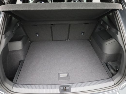 Volkswagen Tiguan 1.5 eTSI R-Line Edition | Panodak | Trekhaak wegkl. | Harman/Kardon | 360 Camera | Side Assist | ... ActivLease financial lease
