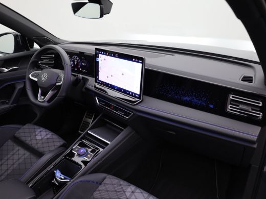 Volkswagen Tiguan 1.5 eTSI R-Line Edition | Panodak | Trekhaak wegkl. | Harman/Kardon | 360 Camera | Side Assist | ... ActivLease financial lease