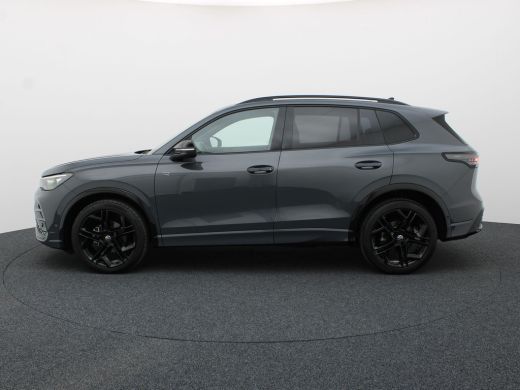 Volkswagen Tiguan 1.5 eTSI R-Line Edition | Panodak | Trekhaak wegkl. | Harman/Kardon | 360 Camera | Side Assist | ... ActivLease financial lease