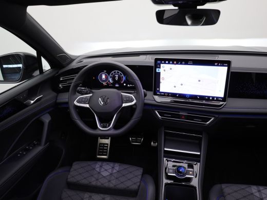 Volkswagen Tiguan 1.5 eTSI R-Line Edition | Panodak | Trekhaak wegkl. | Harman/Kardon | 360 Camera | Side Assist | ... ActivLease financial lease