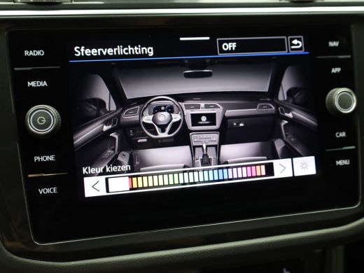 Volkswagen Tiguan 1.5 TSI R-Line Business | Black Style | Head Up | Keyless | IQ Light | Trekhaak wegkl. | Camera |... ActivLease financial lease