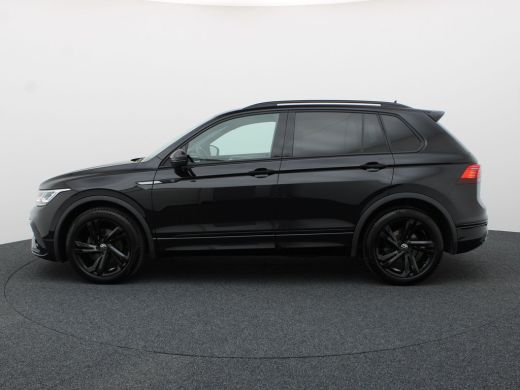Volkswagen Tiguan 1.5 TSI R-Line Business | Black Style | Head Up | Keyless | IQ Light | Trekhaak wegkl. | Camera |... ActivLease financial lease
