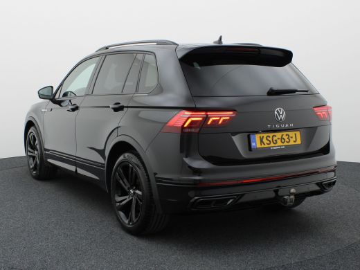 Volkswagen Tiguan 1.5 TSI R-Line Business | Black Style | Head Up | Keyless | IQ Light | Trekhaak wegkl. | Camera |... ActivLease financial lease