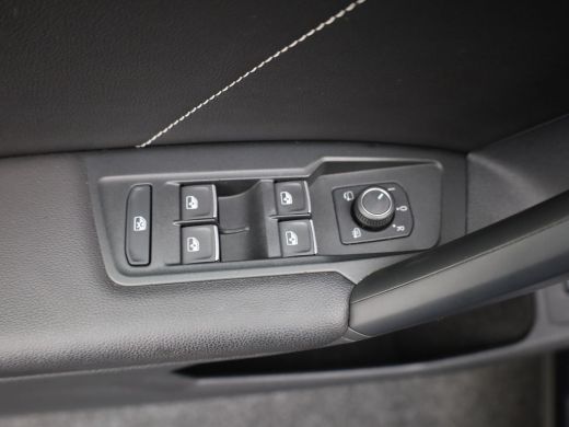 Volkswagen Tiguan 1.5 TSI R-Line Business+ | Panodak | Elk. A-klep | Side Assist | Camera | Black Style | Prijs Rij... ActivLease financial lease