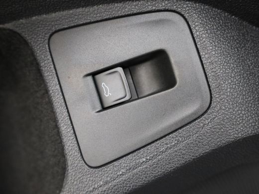 Volkswagen Tiguan 1.5 TSI R-Line Business+ | Panodak | Elk. A-klep | Side Assist | Camera | Black Style | Prijs Rij... ActivLease financial lease