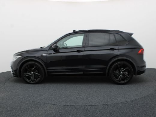 Volkswagen Tiguan 1.5 TSI R-Line Business+ | Panodak | Elk. A-klep | Side Assist | Camera | Black Style | Prijs Rij... ActivLease financial lease