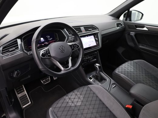 Volkswagen Tiguan 1.5 TSI R-Line Business+ | Panodak | Elk. A-klep | Side Assist | Camera | Black Style | Prijs Rij... ActivLease financial lease