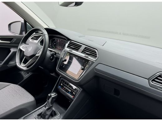 Volkswagen Tiguan TSI 245PK HYBRIDE DSG LIFE TREKHAAK/VIRTUAL/NAVI/ELEKTR.KLEP ActivLease financial lease