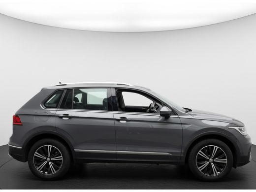 Volkswagen Tiguan TSI 245PK HYBRIDE DSG LIFE TREKHAAK/VIRTUAL/NAVI/ELEKTR.KLEP ActivLease financial lease