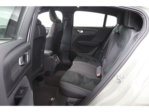 Volvo  C40 Recharge Plus 69 kWh | Panoramadak | 95% SoH | Camera | Keyless | BLIS | Adaptive Cruise | Warmte... ActivLease financial lease