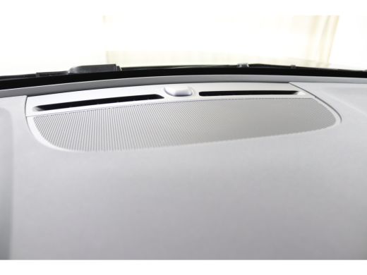 Volvo  C40 Recharge Plus 69 kWh | Panoramadak | 95% SoH | Camera | Keyless | BLIS | Adaptive Cruise | Warmte... ActivLease financial lease