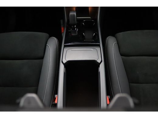 Volvo  C40 Recharge Plus 69 kWh | Panoramadak | 95% SoH | Camera | Keyless | BLIS | Adaptive Cruise | Warmte... ActivLease financial lease
