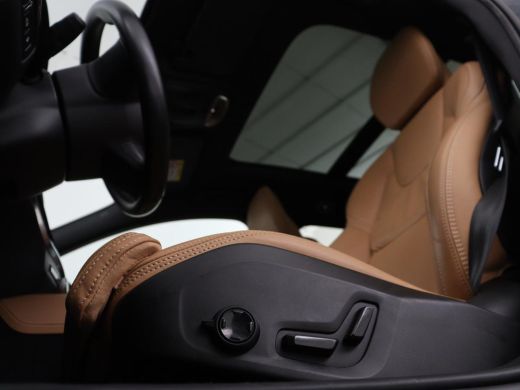 Volvo  V60 2.0 T6 Recharge AWD Inscription | SOH 97.5% | Trekhaak | Panoramadak | Leder | Stoelventilatie | ... ActivLease financial lease