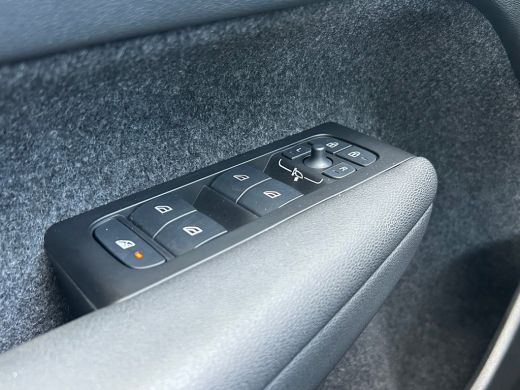 Volvo  XC40 1.5 T5 Recharge R-Design | Panoramadak | Trekhaak | Harman/Kardon | Camera | ActivLease financial lease