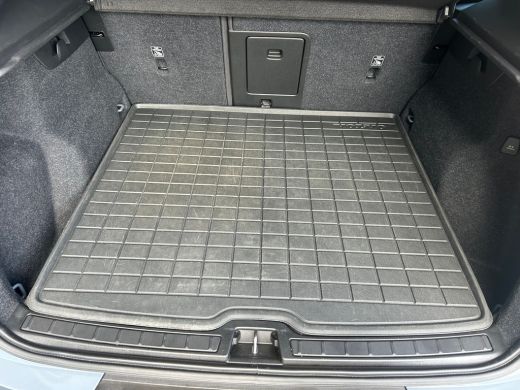 Volvo  XC40 1.5 T5 Recharge R-Design | Panoramadak | Trekhaak | Harman/Kardon | Camera | ActivLease financial lease