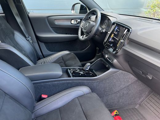 Volvo  XC40 1.5 T5 Recharge R-Design | Panoramadak | Trekhaak | Harman/Kardon | Camera | ActivLease financial lease