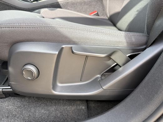 Volvo  XC40 Core Recharge SOH 97% | STOEL & STUUR VERWARMING | WARMTEPOMP | ACHTERUITRIJCAMERA | ADAPT. CRUIS... ActivLease financial lease