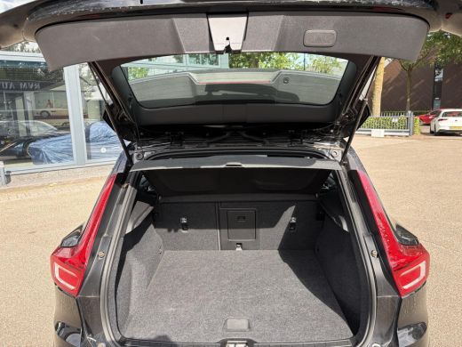 Volvo  XC40 Core Recharge SOH 97% | STOEL & STUUR VERWARMING | WARMTEPOMP | ACHTERUITRIJCAMERA | ADAPT. CRUIS... ActivLease financial lease