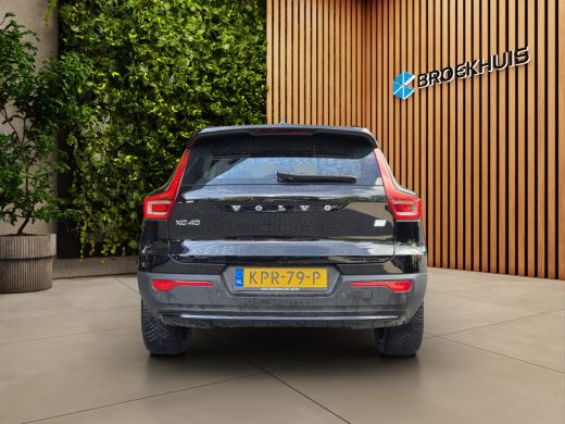 Volvo  XC40 Single Motor Essential 69 kWh | Camera | CarPlay | Draadloze lader | Google Navigatie ActivLease financial lease