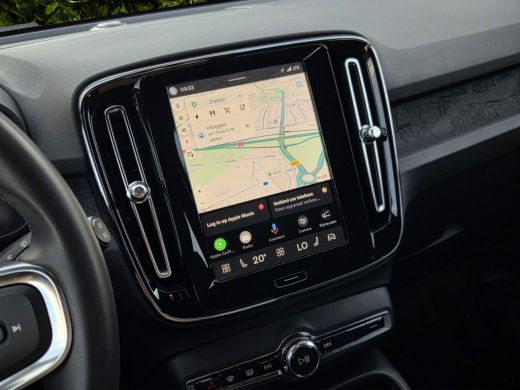 Volvo  XC40 Single Motor Essential 69 kWh | Camera | CarPlay | Draadloze lader | Google Navigatie ActivLease financial lease