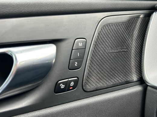 Volvo  XC60 2.0 Recharge T6 AWD R-Design | Luchtvering | Google | Harman/Kardon | 360 Camera | ActivLease financial lease