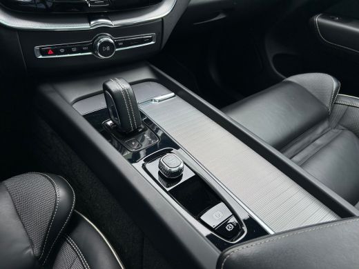 Volvo  XC60 2.0 Recharge T6 AWD R-Design | Luchtvering | Google | Harman/Kardon | 360 Camera | ActivLease financial lease