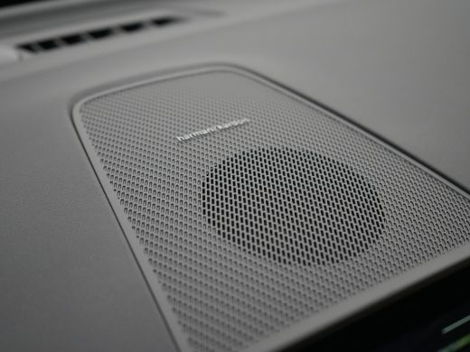 Volvo  XC60 T6 Recharge Plus Black Edition | Luchtvering | Head-Up | Harman/Kardon | 360&deg; Camera | Panoramada... ActivLease financial lease