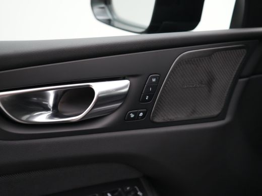 Volvo  XC60 T6 Recharge Plus Black Edition | Luchtvering | Head-Up | Harman/Kardon | 360&deg; Camera | Panoramada... ActivLease financial lease