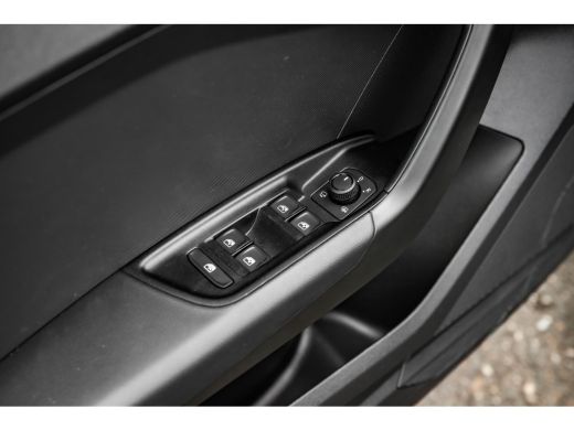 Audi A1 Sportback Sportback 25 TFSI S edition | Stoelverwarming | LED | Adapt. Cruise ActivLease financial lease