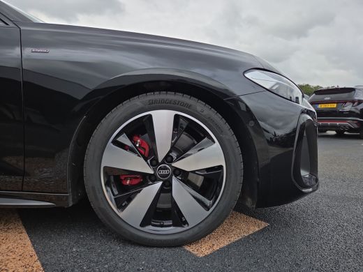 Audi A5 Avant 2.0 367pk e-hybrid quattro S edition Competition Rode stiksels | Dodehoekdetectie | Elektri... ActivLease financial lease