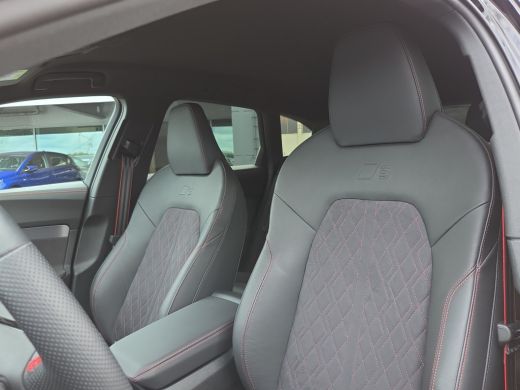 Audi A5 Avant 2.0 367pk e-hybrid quattro S edition Competition Rode stiksels | Dodehoekdetectie | Elektri... ActivLease financial lease