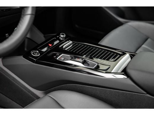 Audi Q6 e-tron Quattro 388pk | Panoramadak | Trekhaak | Stoelverwarming Voor + Achter | Stuurwielverwarming | | ... ActivLease financial lease