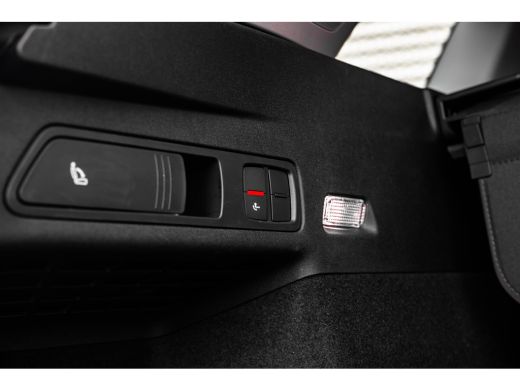 Audi Q6 e-tron Quattro 388pk | Panoramadak | Trekhaak | Stoelverwarming Voor + Achter | Stuurwielverwarming | | ... ActivLease financial lease