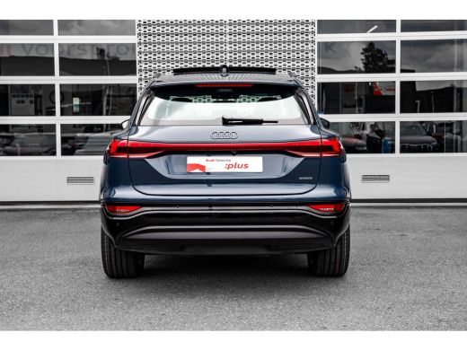 Audi Q6 e-tron Quattro 388pk | Panoramadak | Trekhaak | Stoelverwarming Voor + Achter | Stuurwielverwarming | | ... ActivLease financial lease