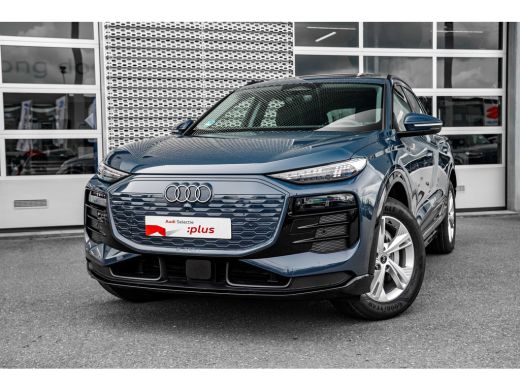 Audi Q6 e-tron Quattro 388pk | Panoramadak | Trekhaak | Stoelverwarming Voor + Achter | Stuurwielverwarming | | ... ActivLease financial lease