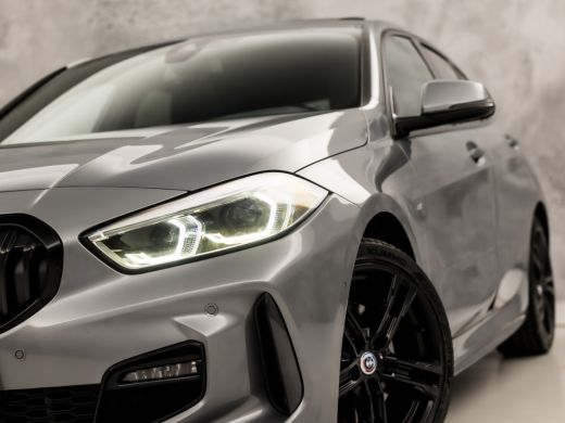 BMW 1 Serie 118i M Sport Automaat (PANORAMADAK, M PAKKET, APPLE CARPLAY, GROOT NAVI, CAMERA, SPORTSTOELEN, SP... ActivLease financial lease