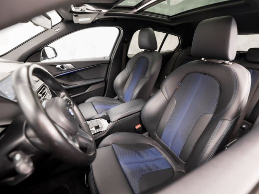 BMW 1 Serie 118i M Sport Automaat (PANORAMADAK, M PAKKET, APPLE CARPLAY, GROOT NAVI, CAMERA, SPORTSTOELEN, SP... ActivLease financial lease