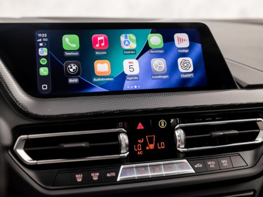 BMW 1 Serie 118i M Sport Automaat (PANORAMADAK, M PAKKET, APPLE CARPLAY, GROOT NAVI, CAMERA, SPORTSTOELEN, SP... ActivLease financial lease