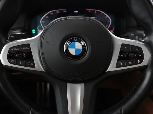 BMW 5 Serie Touring 520i Business Edition Plus | Panoramadak | Leder | Elektrische stoelen | Stoelverwarming ... ActivLease financial lease