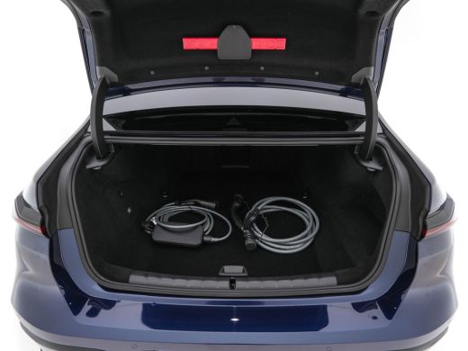BMW i7 xDrive60 106 kWh M-Sportpack [3-Fase-11kW] {SoH-98%} (INCL.BTW) *PANO | HEAD-UP | LUXURY-LEATHER ... ActivLease financial lease