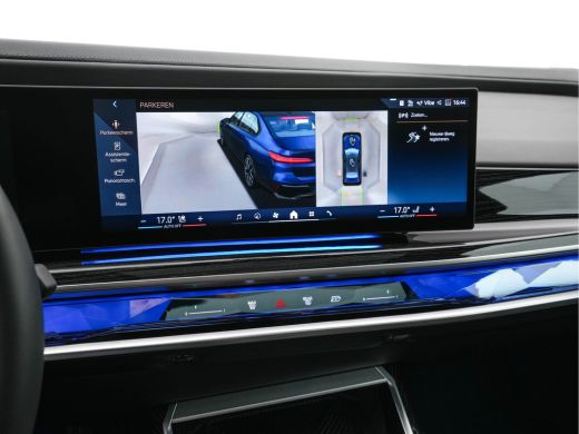 BMW i7 xDrive60 106 kWh M-Sportpack [3-Fase-11kW] {SoH-98%} (INCL.BTW) *PANO | HEAD-UP | LUXURY-LEATHER ... ActivLease financial lease