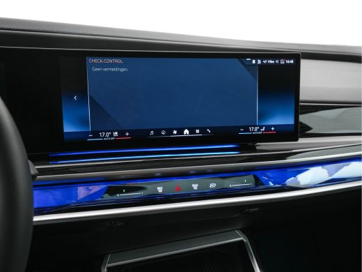 BMW i7 xDrive60 106 kWh M-Sportpack [3-Fase-11kW] {SoH-98%} (INCL.BTW) *PANO | HEAD-UP | LUXURY-LEATHER ... ActivLease financial lease